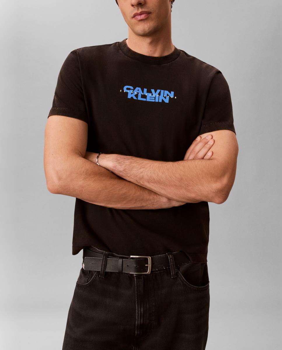 T-shirt com Estampado Gráfico nas Costas Preto-5