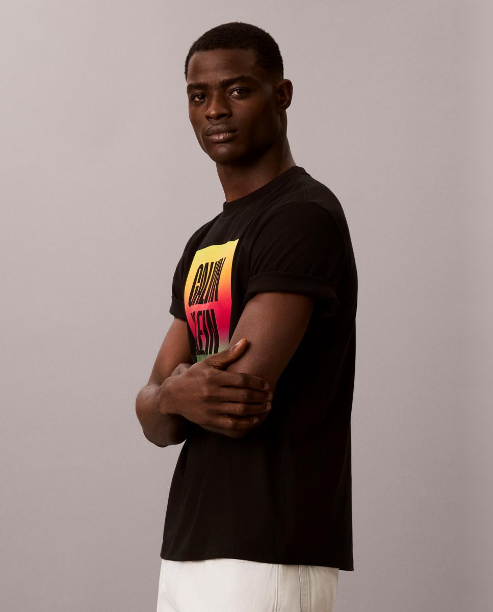 T-shirt com Estampado Gráfico Preto-5