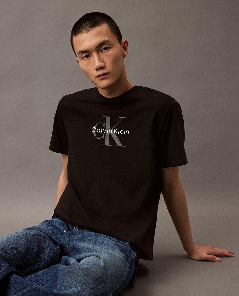 T-shirt com Monograma Preto-4