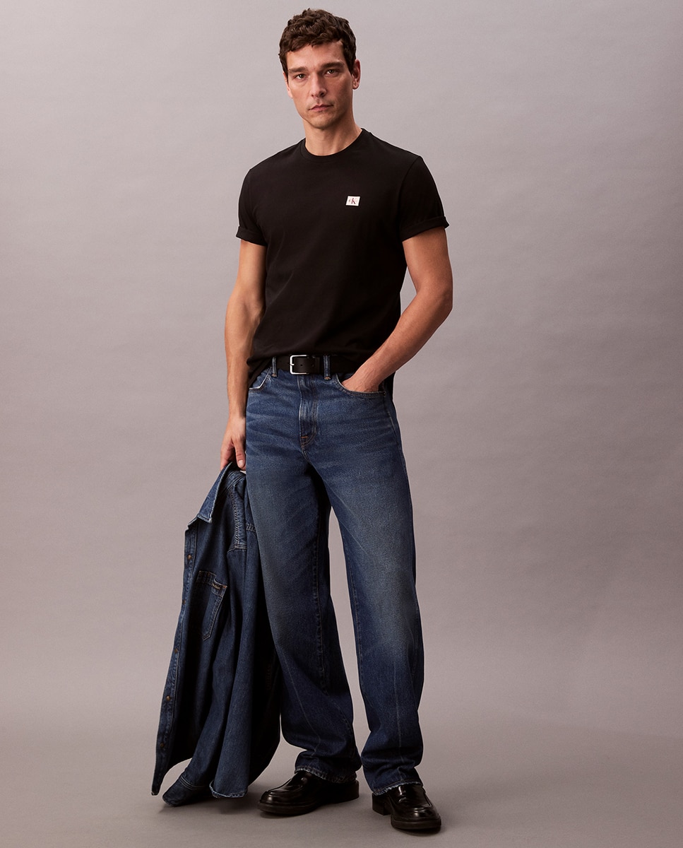 T-shirt com Logótipo Preto-6