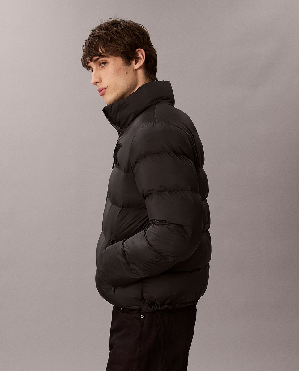 Casaco Puffer com Monograma Preto-3