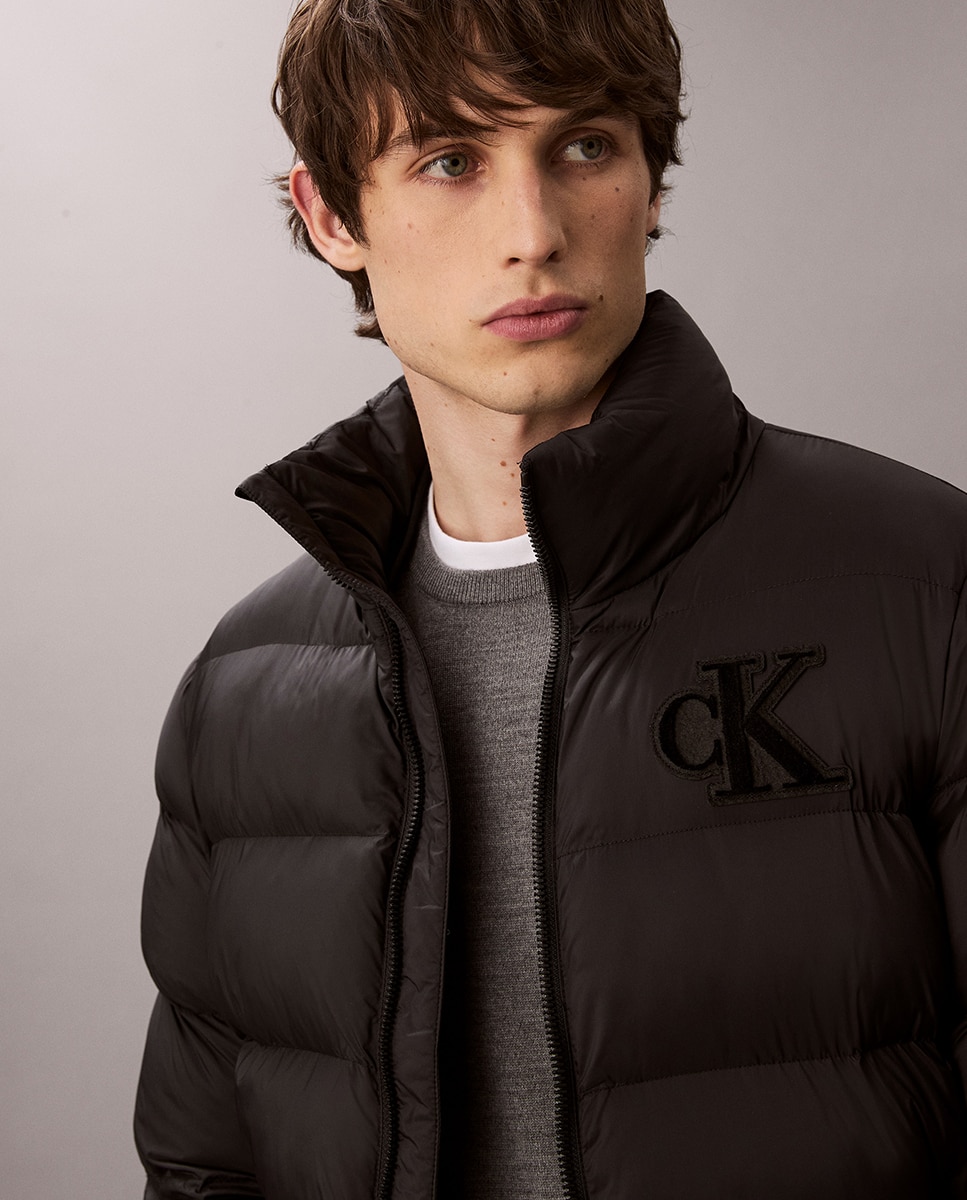 Casaco Puffer com Monograma Preto-4