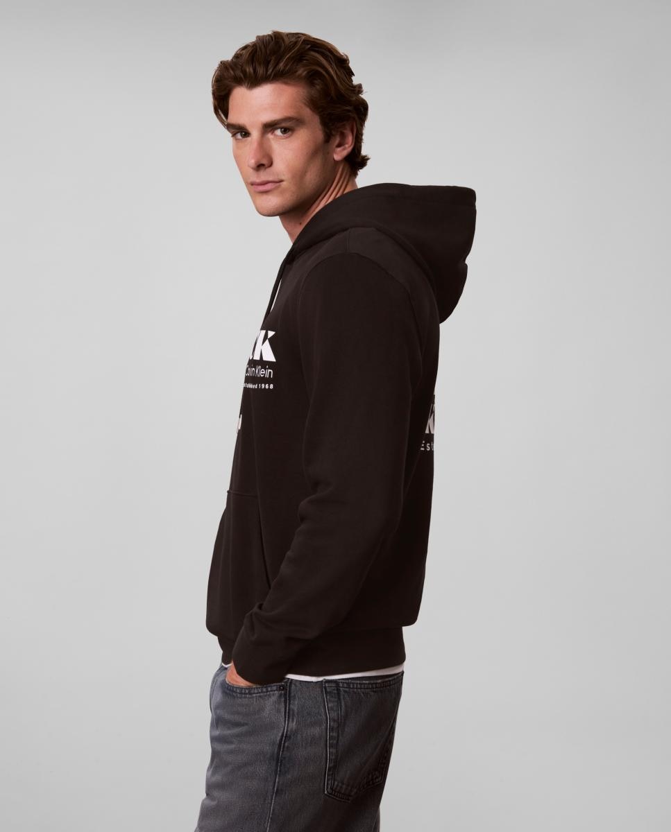 Sweatshirt com Capuz e Estampado Gráfico Preto-4
