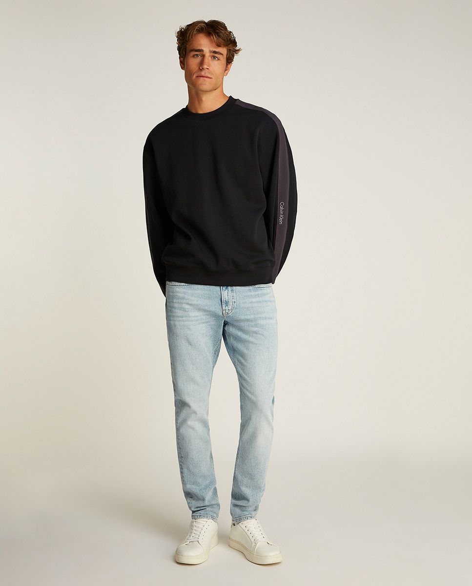Sweatshirt com Logótipo nas Mangas Preto-4