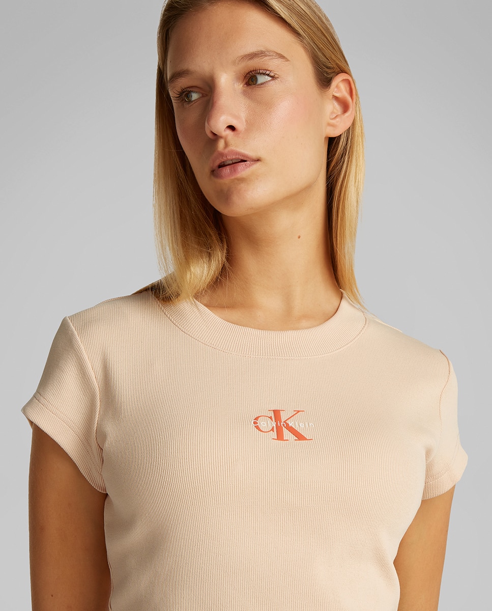 T-shirt com Logótipo Rosa-3