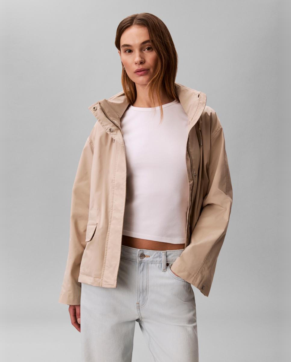 Calvin Klein Jeans - Cazadora Mujer transicional corta.
