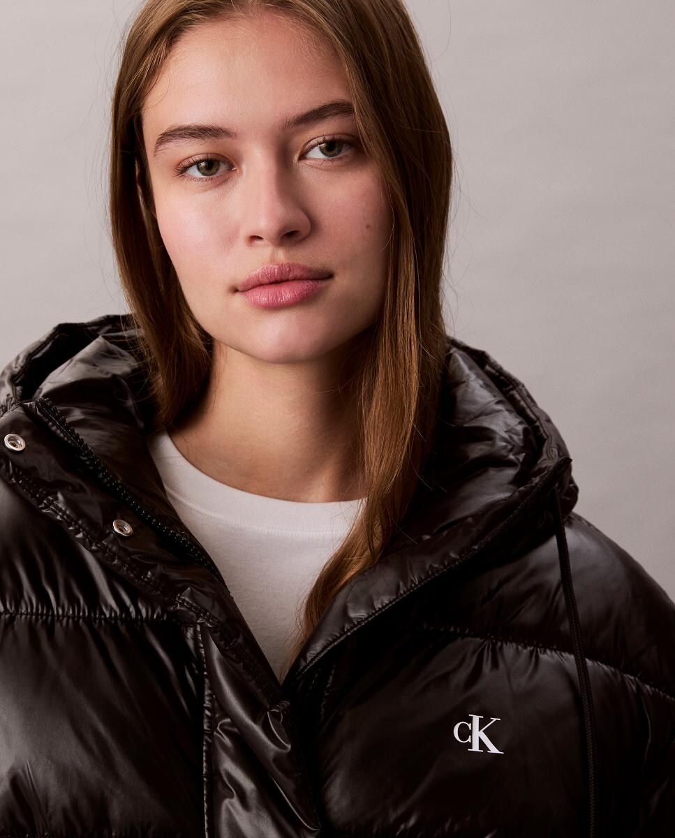 Casaco Puffer com Acabamento Brilhante Preto-3