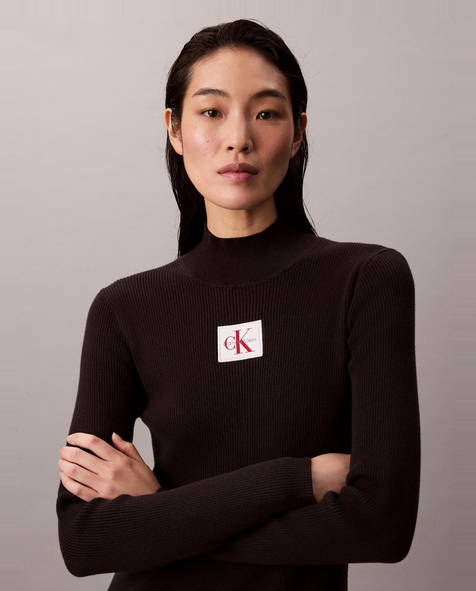 Vestido Curto com Gola Alta Preto-3