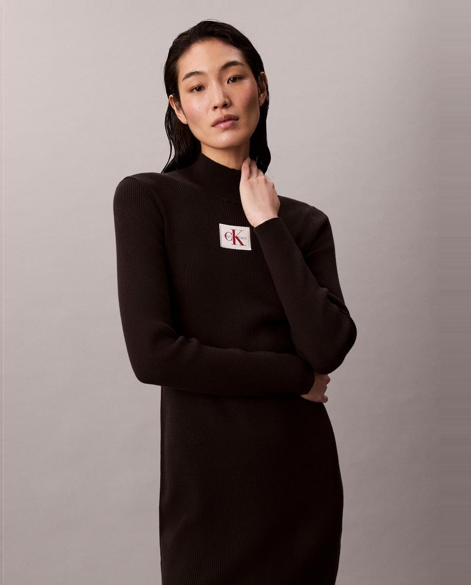 Vestido Curto com Gola Alta Preto-5