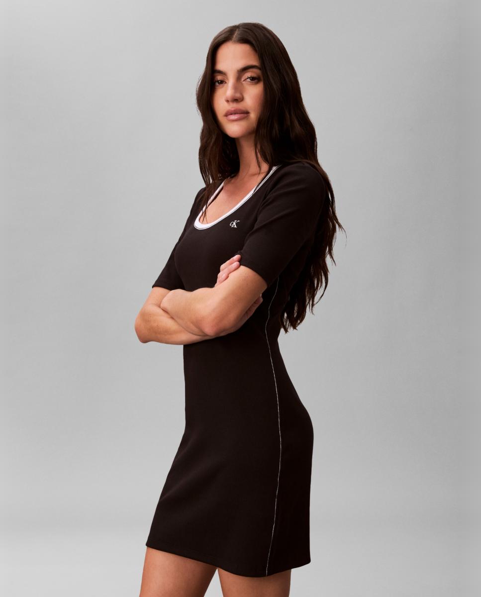 Vestido Curto Cutout Preto-4