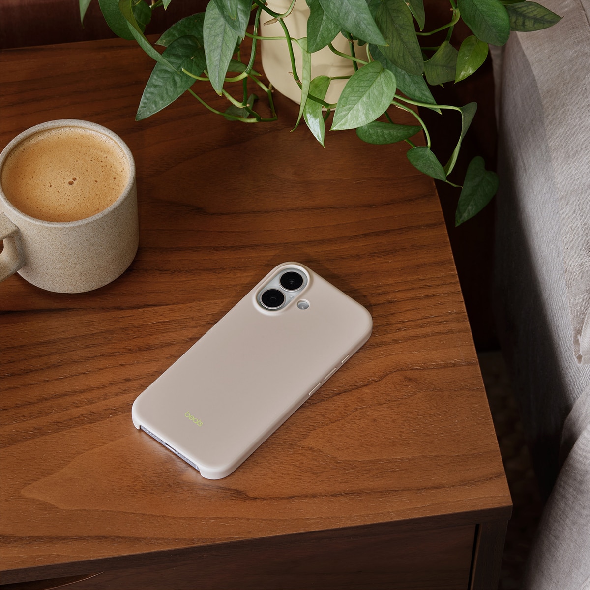 Funda Apple Beats Gris caliza con MagSafe y Control de Cámara para iPhone 17 Gris caliza-2