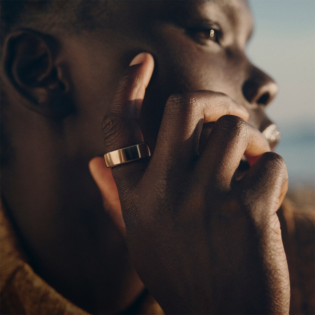 Anillo inteligente Oura Ring Gen3 Horizon Gold Oro-7