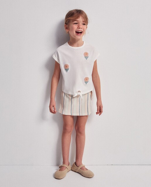 Imagen 0 de Camiseta nudo flores