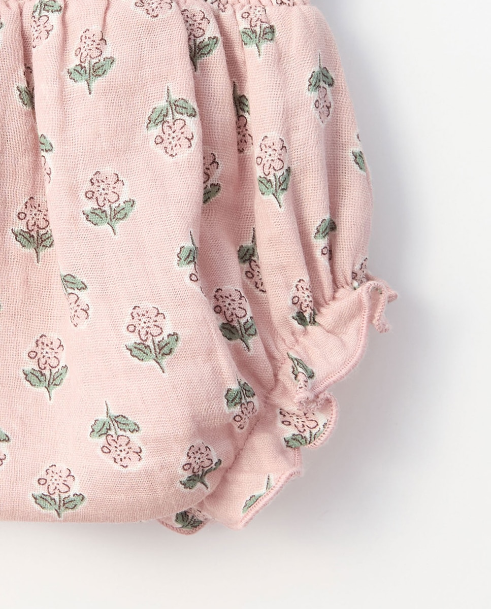 Jardineiras Onduladas com Estampado Floral Roxo-3