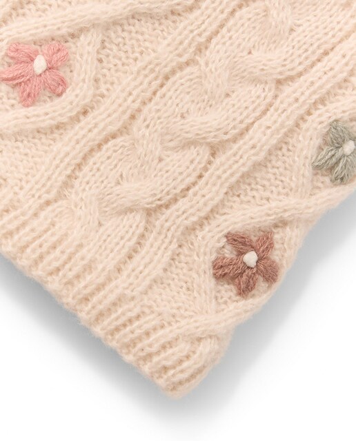 Cuello bordado flores