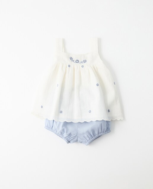 Imagen 0 de Blusa conjunto flor