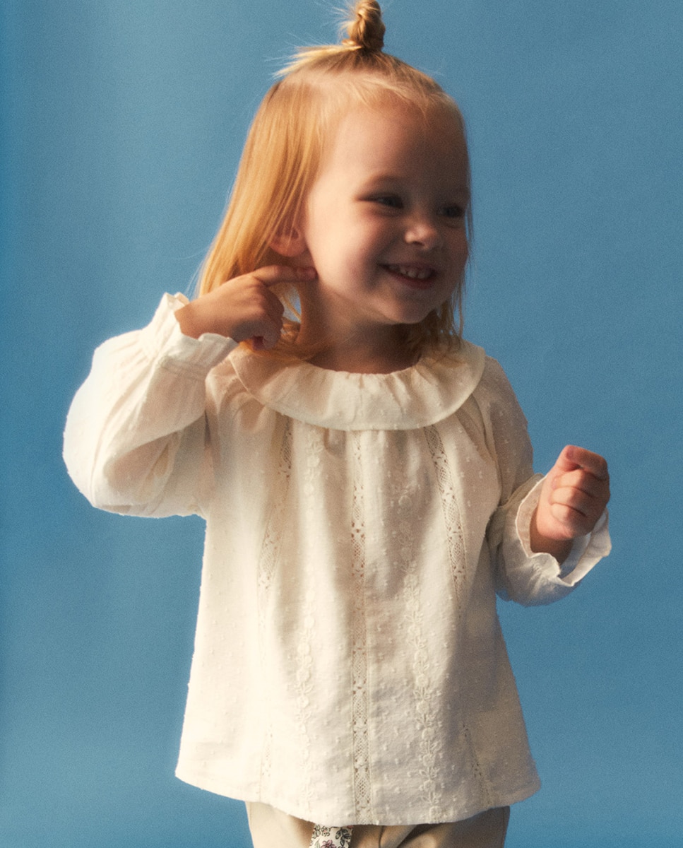 Imagen 0 de Blusa dobby cuello cintas