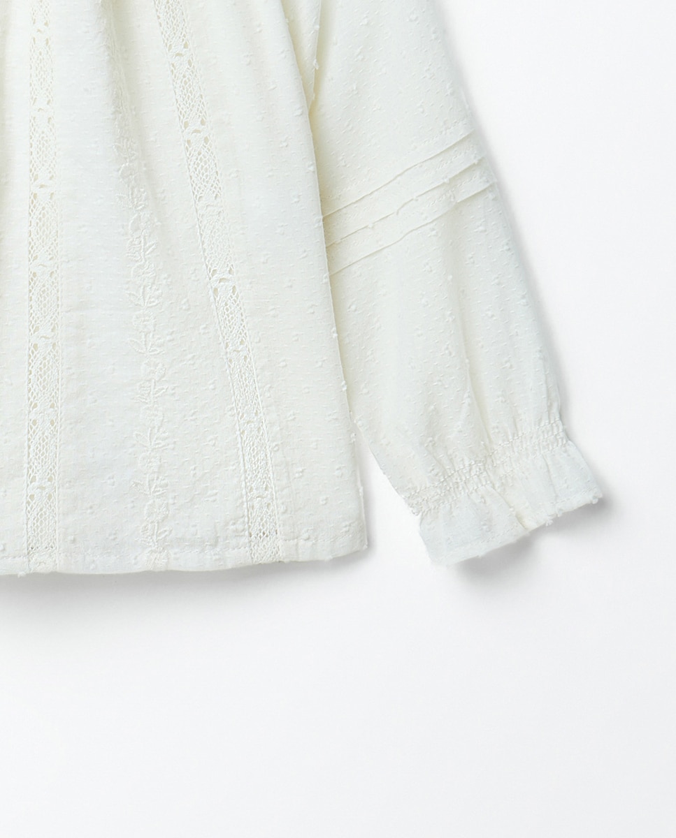 Blusa Dobby com Gola de Fitas Sfera 120 Cru-2