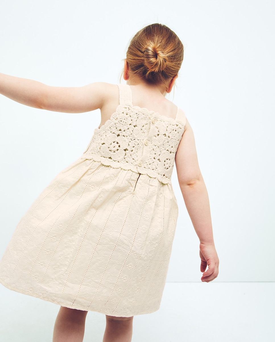 Vestido Misto de Crochet Bege-3