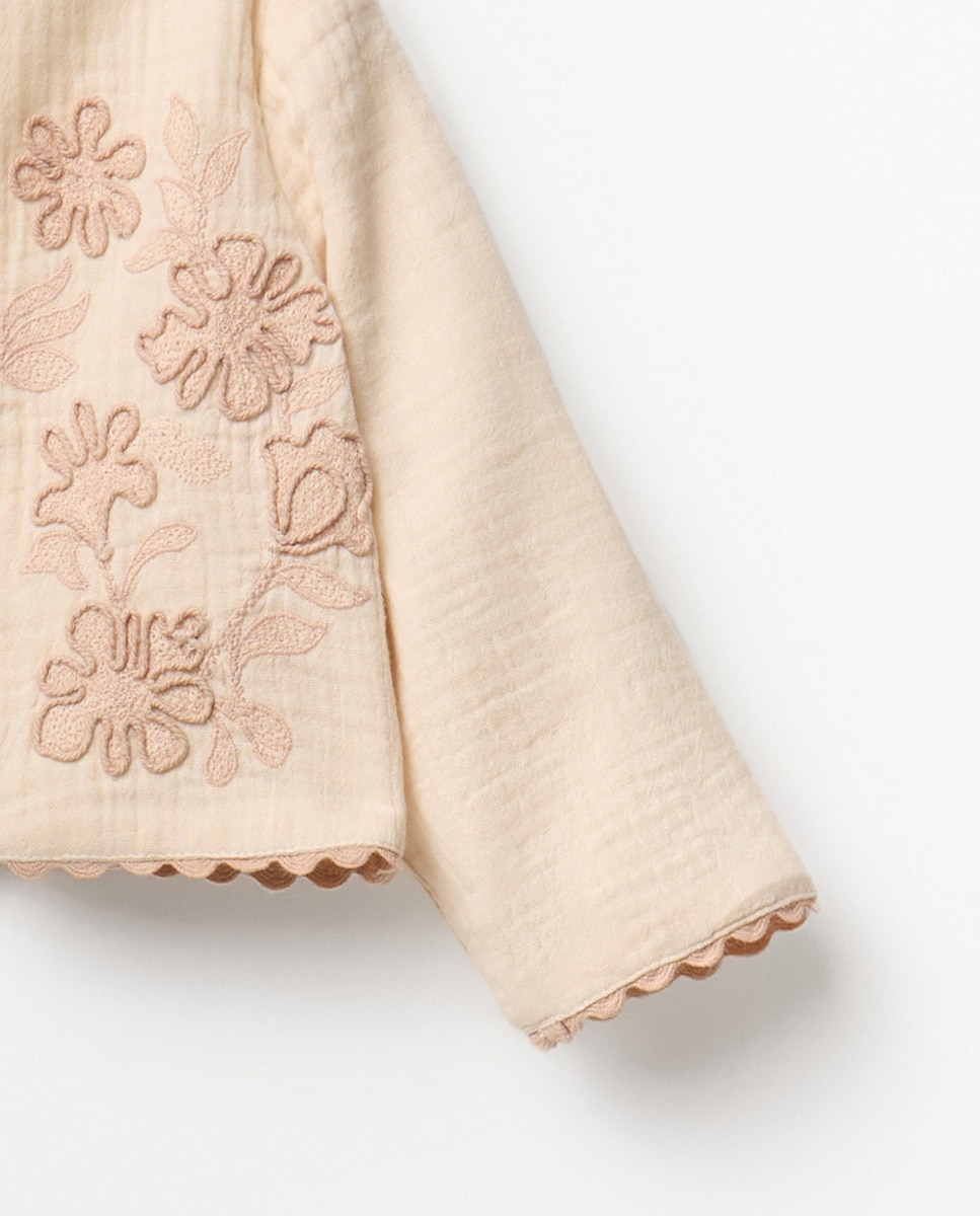 Kimono Ondulado com Bordados Sfera Cru-7