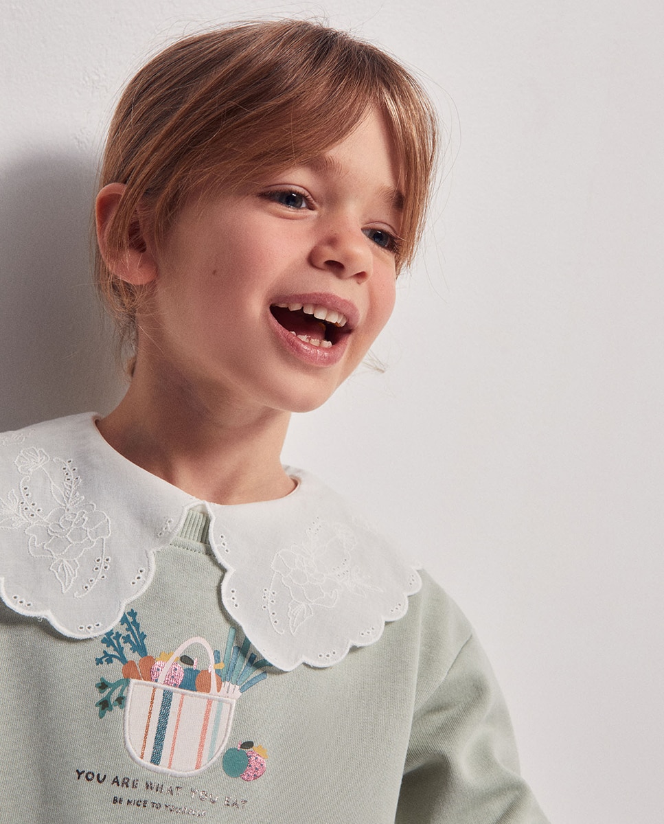 Sweatshirt com Cesta de Remendo Verde-3