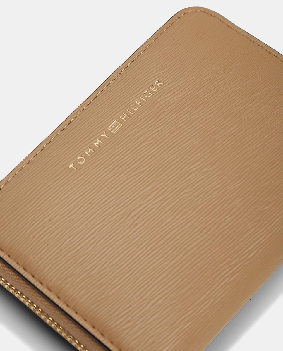 Carteira Compacta em Cor Camel da Tommy Hilfiger Camel-3
