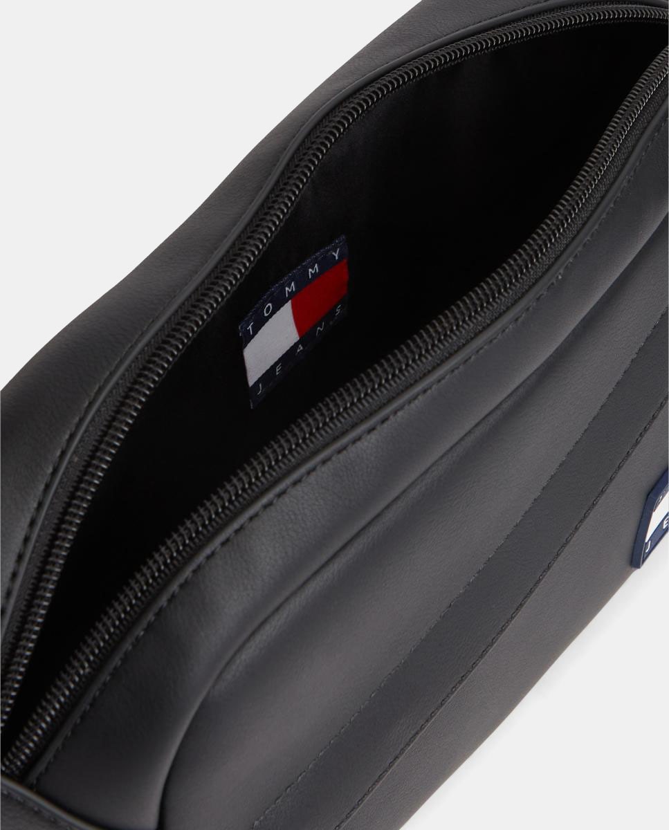 Bolsa de Cintura Confecionada em Ecopele Preto-4