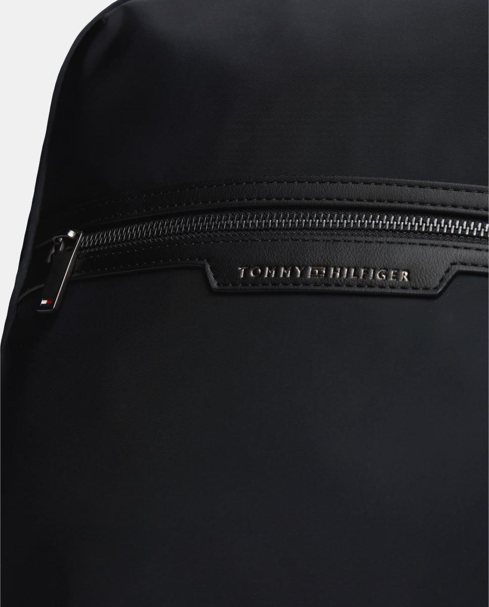 Mochila Confecionada em Nylon Preto-4