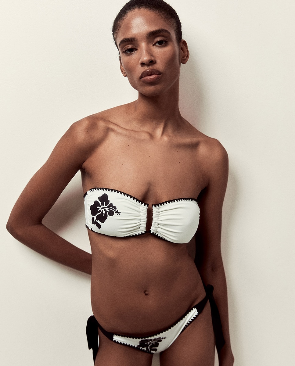 Top Bandeau com Contraste Preto-4