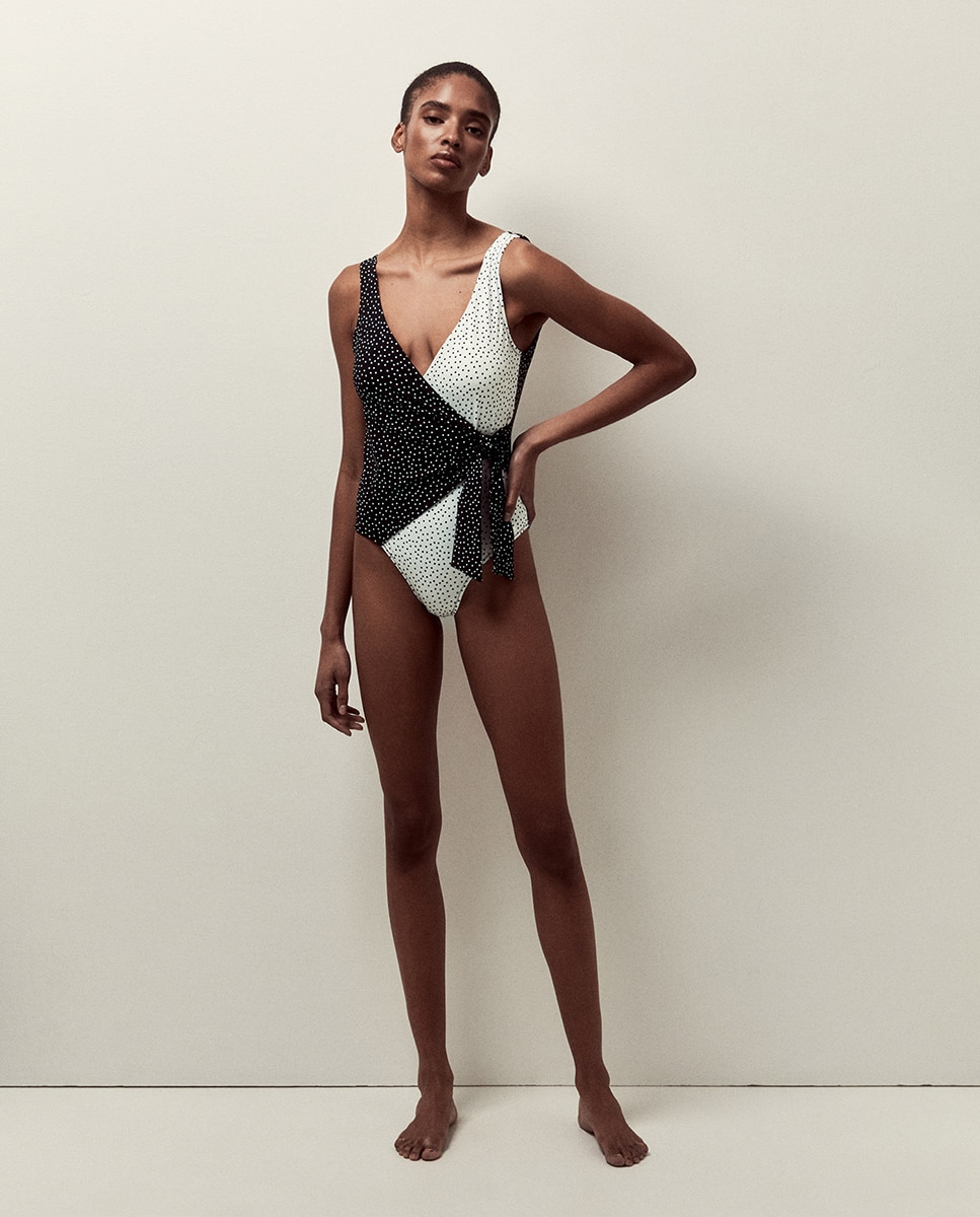 Fato de Banho às Bolinhas Preto-1