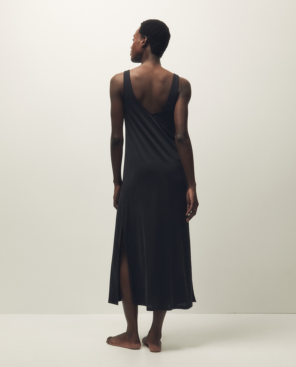 Vestido comprido liso Preto-4