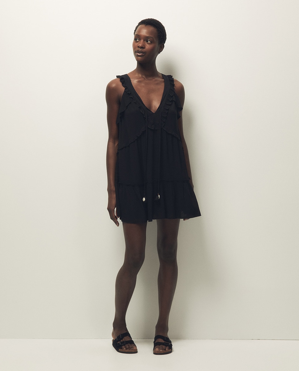 Imagem 0 de Vestido curto com folhos
