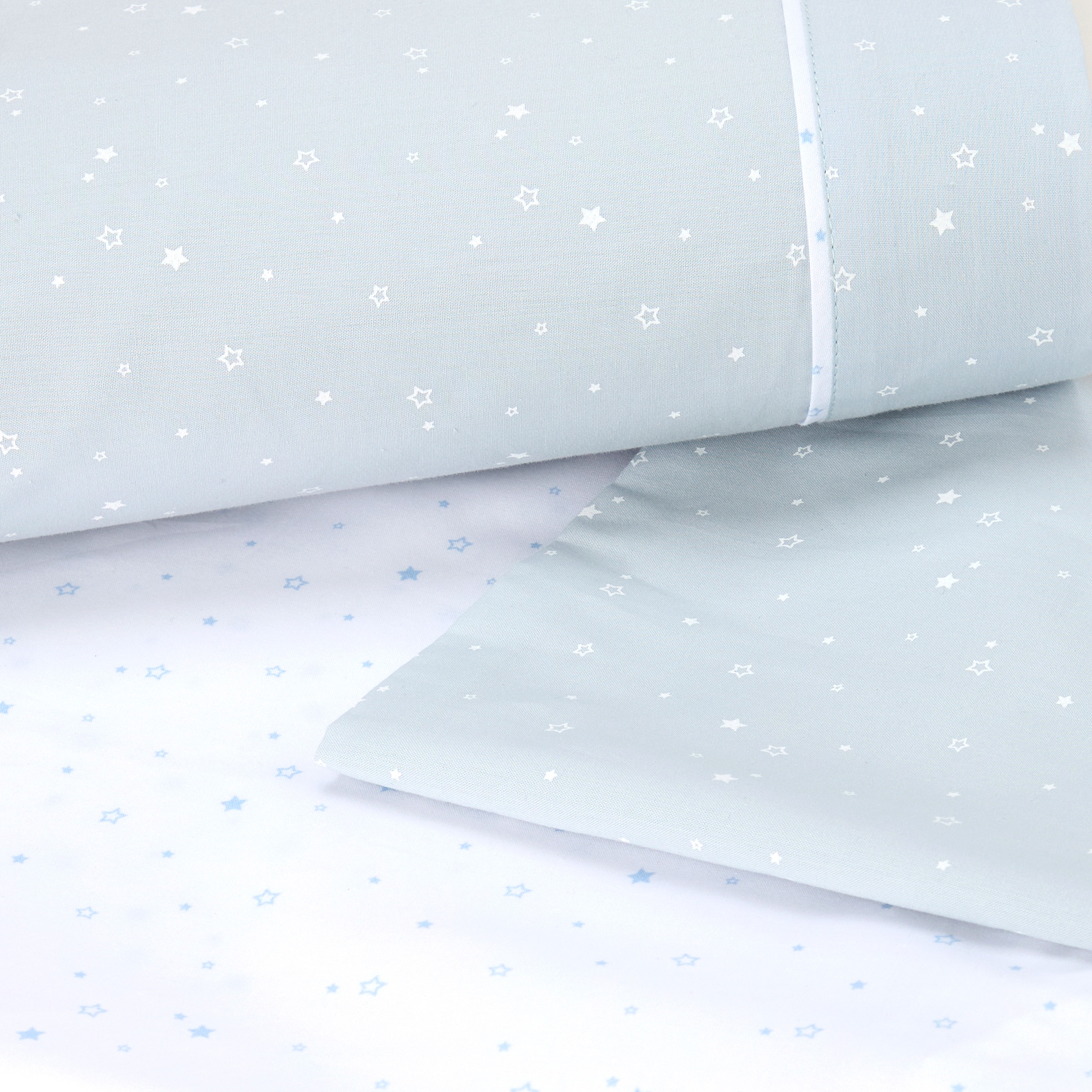 Conjunto de Lençóis Básicos com Bordado de Estrelas e Fundo Colorido - 3 Peças (Disponível em Várias Medidas) Azul-2