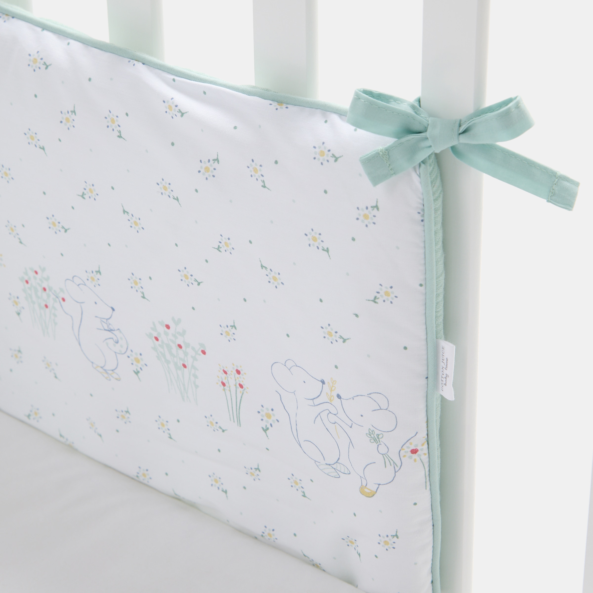 Resguardo de berço reversível Cotton Juice Baby Home coleção Sésamo 30*180 cm ratinhos jardineiros Verde Mint-2