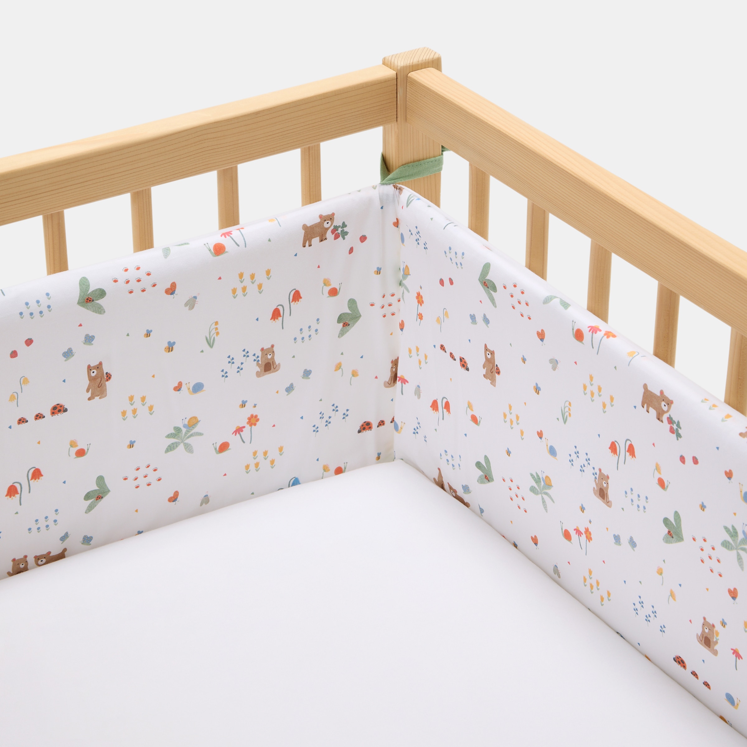 Imagem 0 de Almofada Reversível Coleção Little Bugs 30*180 cm com Estampado de Bichinhos e Flores