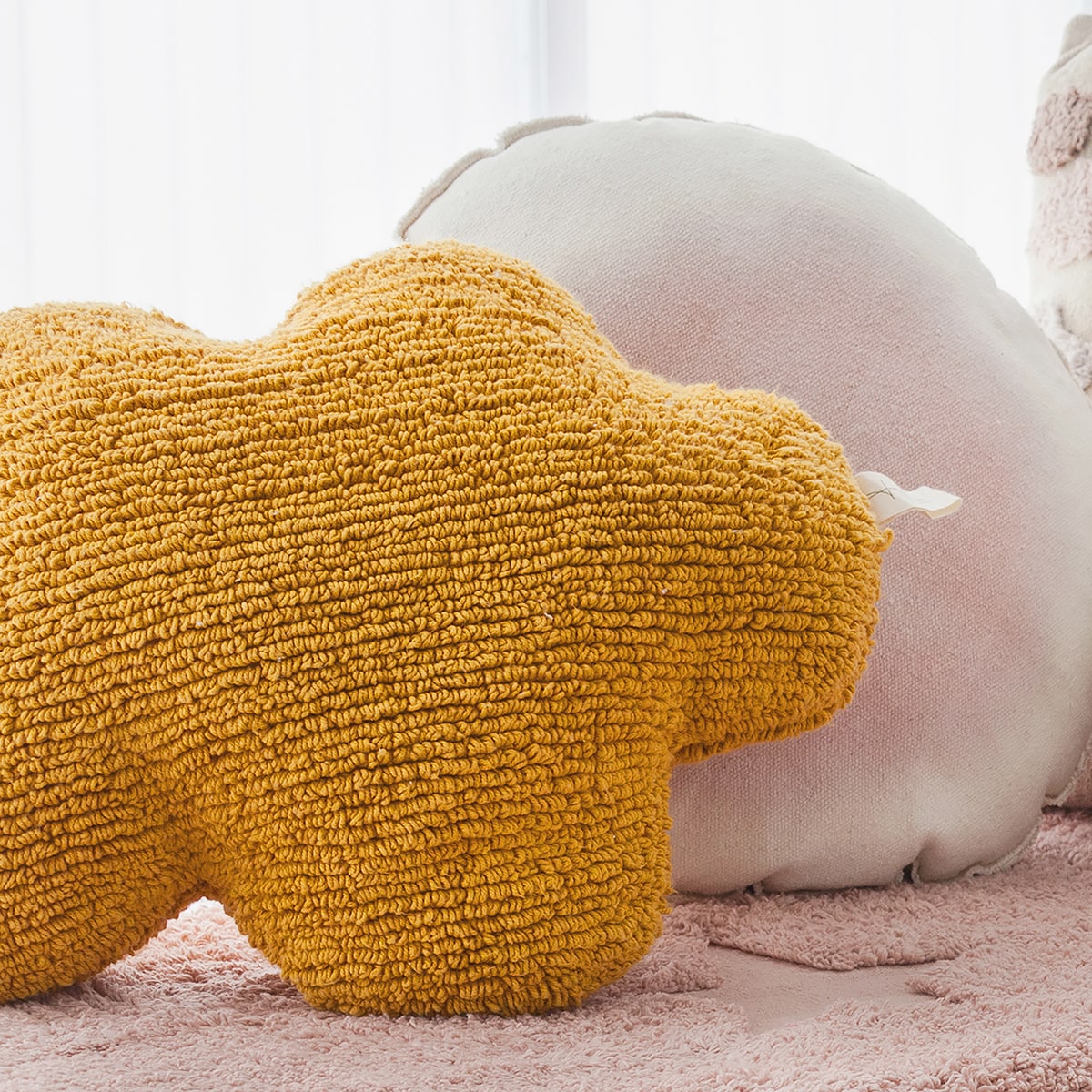 Cojín infantil Cloud Lorena Canals Amarillo-3