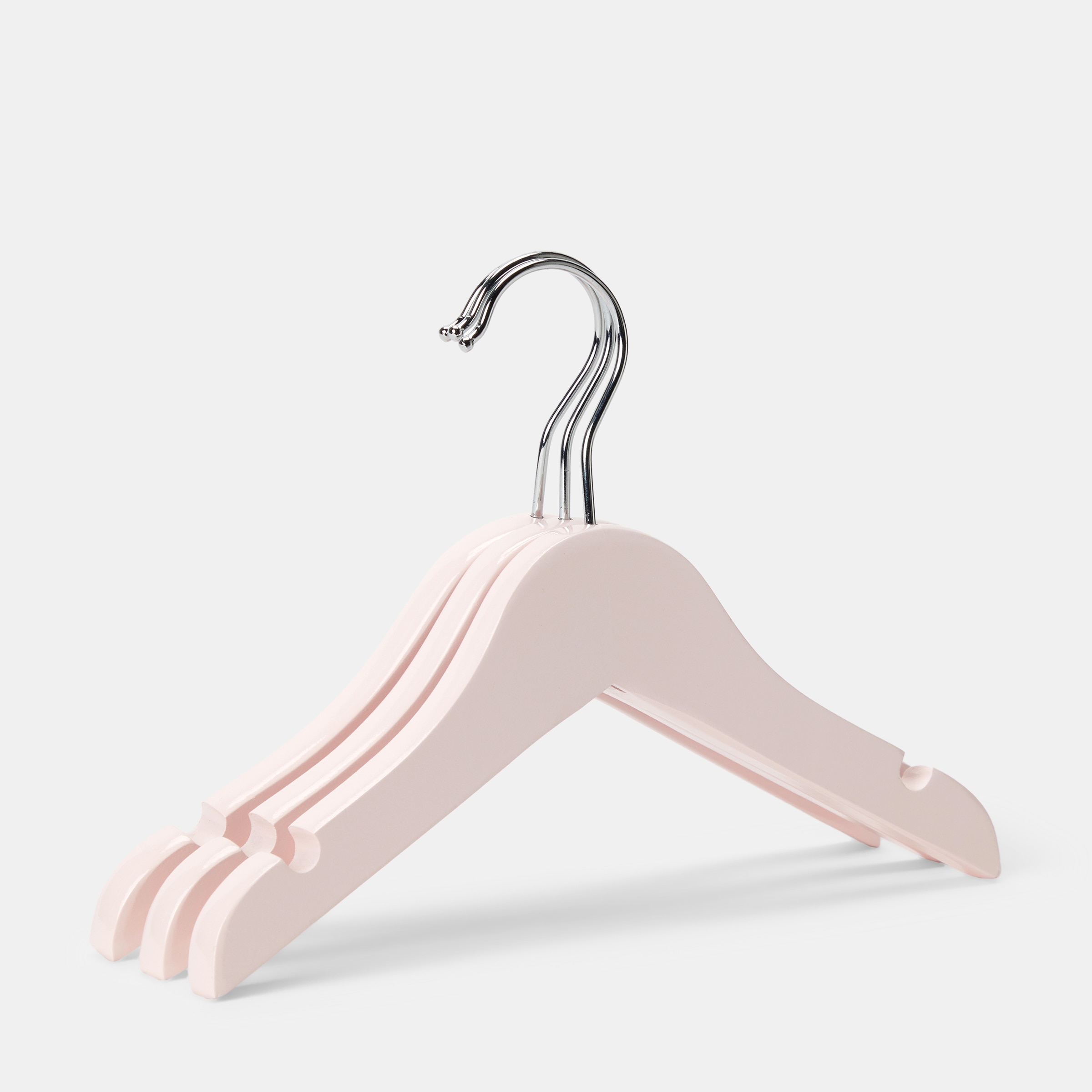 Pack de 3 Cabides de Bebé em Madeira Rosa-claro-1