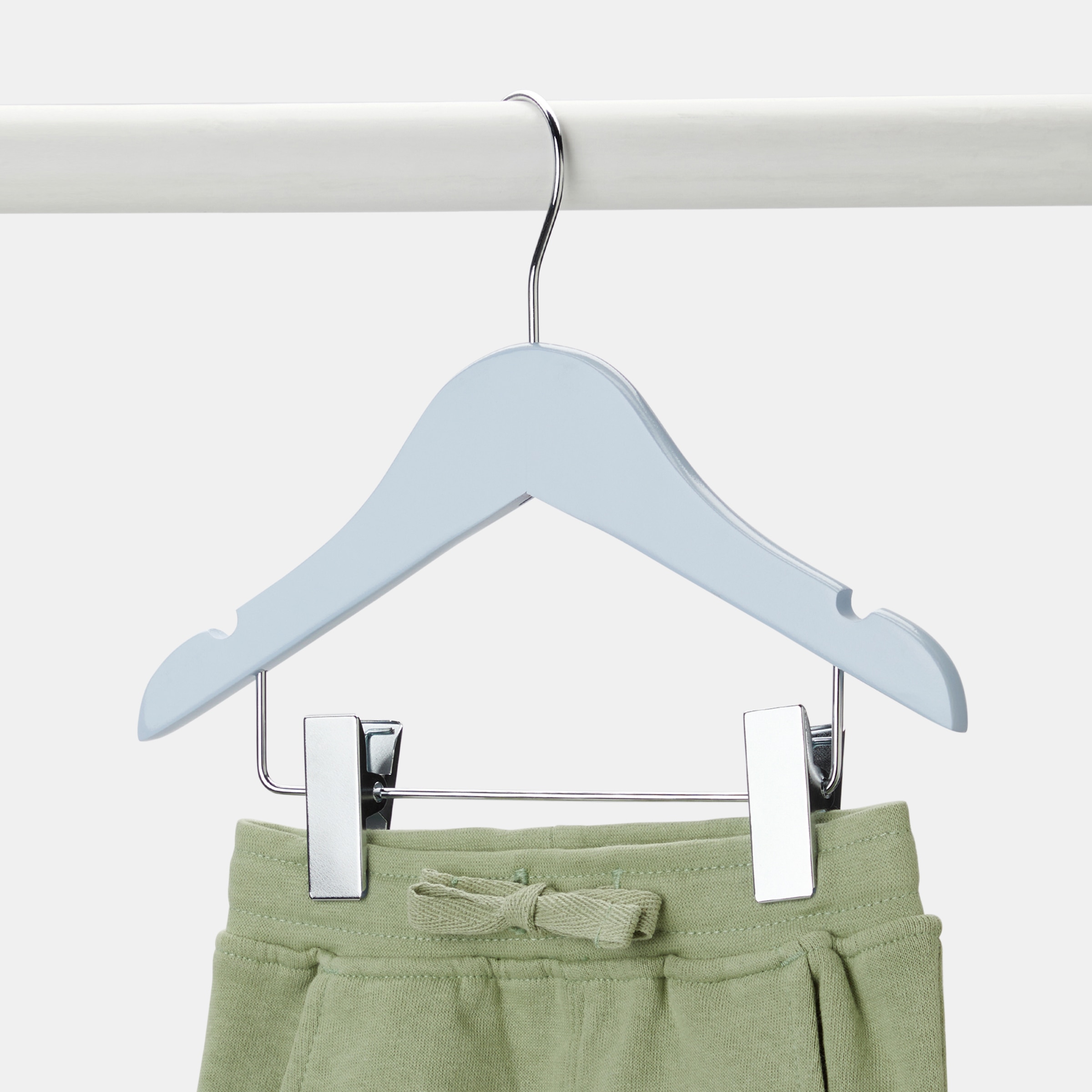 Pack de 2 Cabides de Bebé em Madeira com Mola Azul-celeste-2