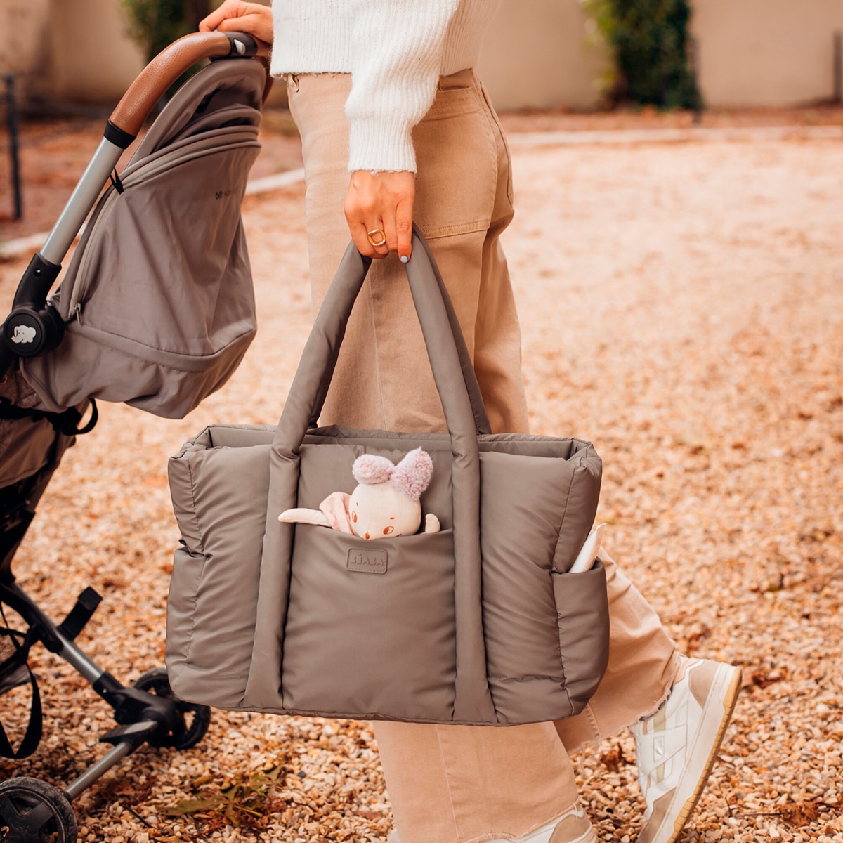 Imagen 6 de Bolso Cambiador Béaba Paris Puffy - Gris oscuro Topo