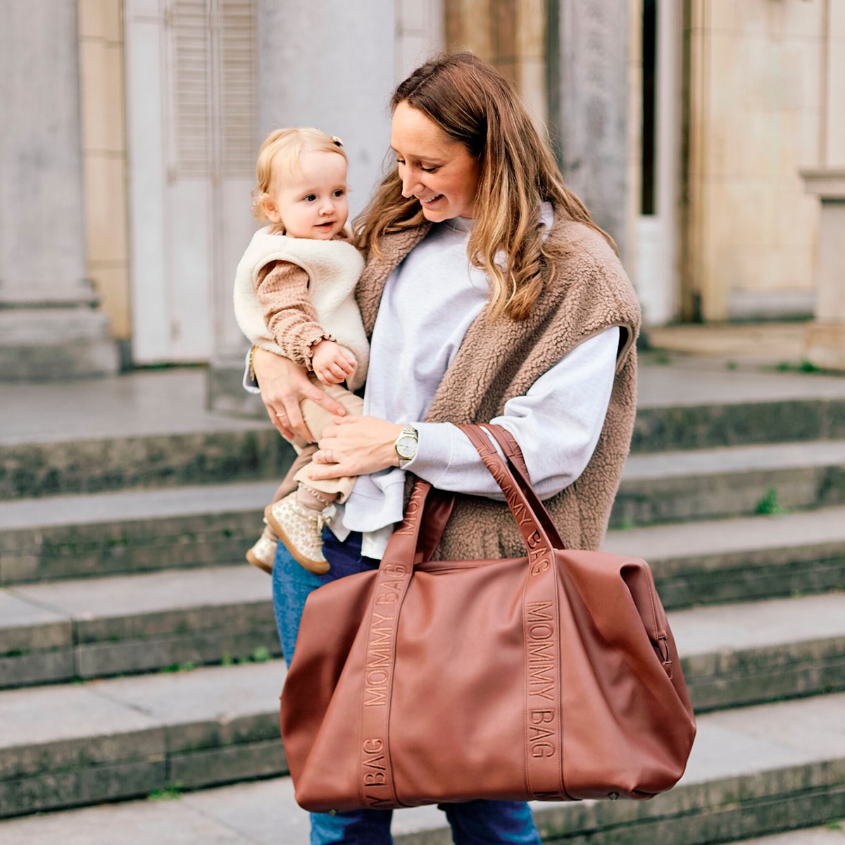 Mala Mommy Bag Signature em Polipele Castanho-escuro-6