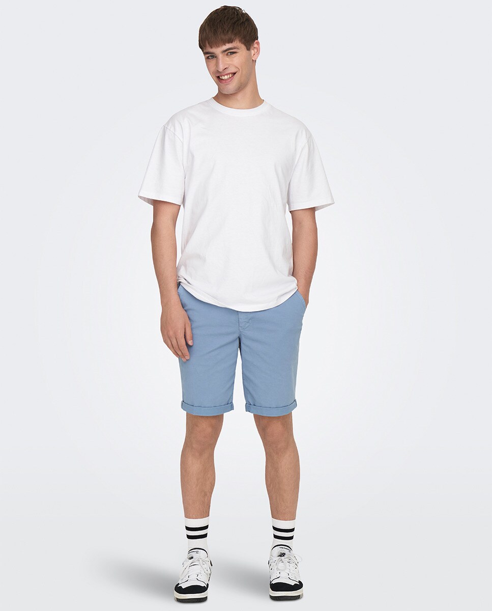Imagen 0 de Pantalón bermuda de hombre tipo chino