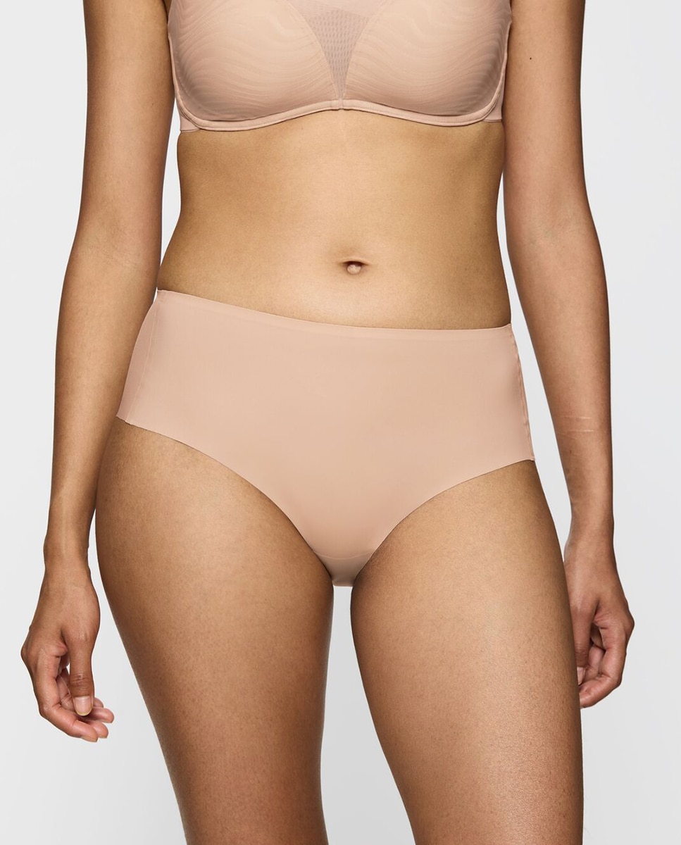 Cueca Maxi de Cobertura Alta, sem Costuras, de Corte Limpo e Tecido de Microfibra Nude-1