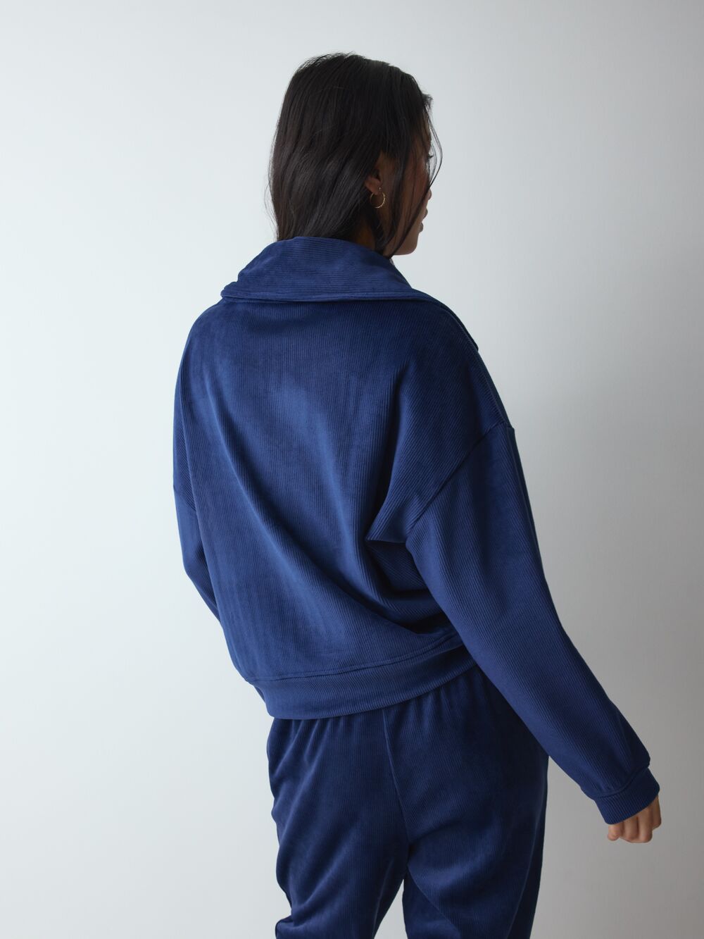 Sweatshirt Aconchegante em Tecido Canelado de Veludo com Tacto Felpudo Azul-marinho-2