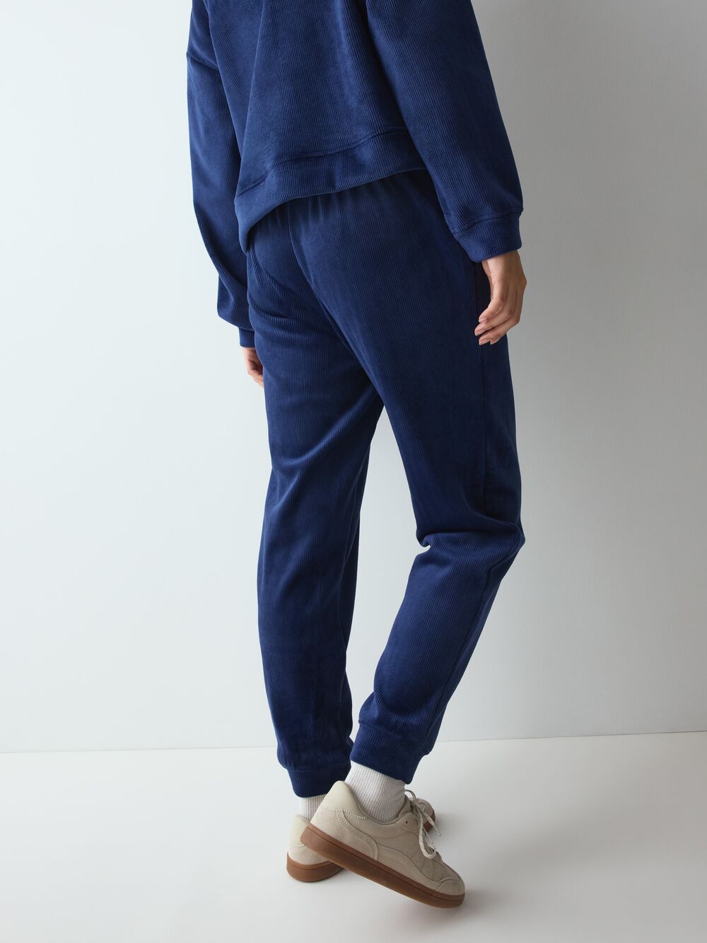 Joggers Caneladas em Tecido de Veludo com Toque Felpudo Azul-marinho-2