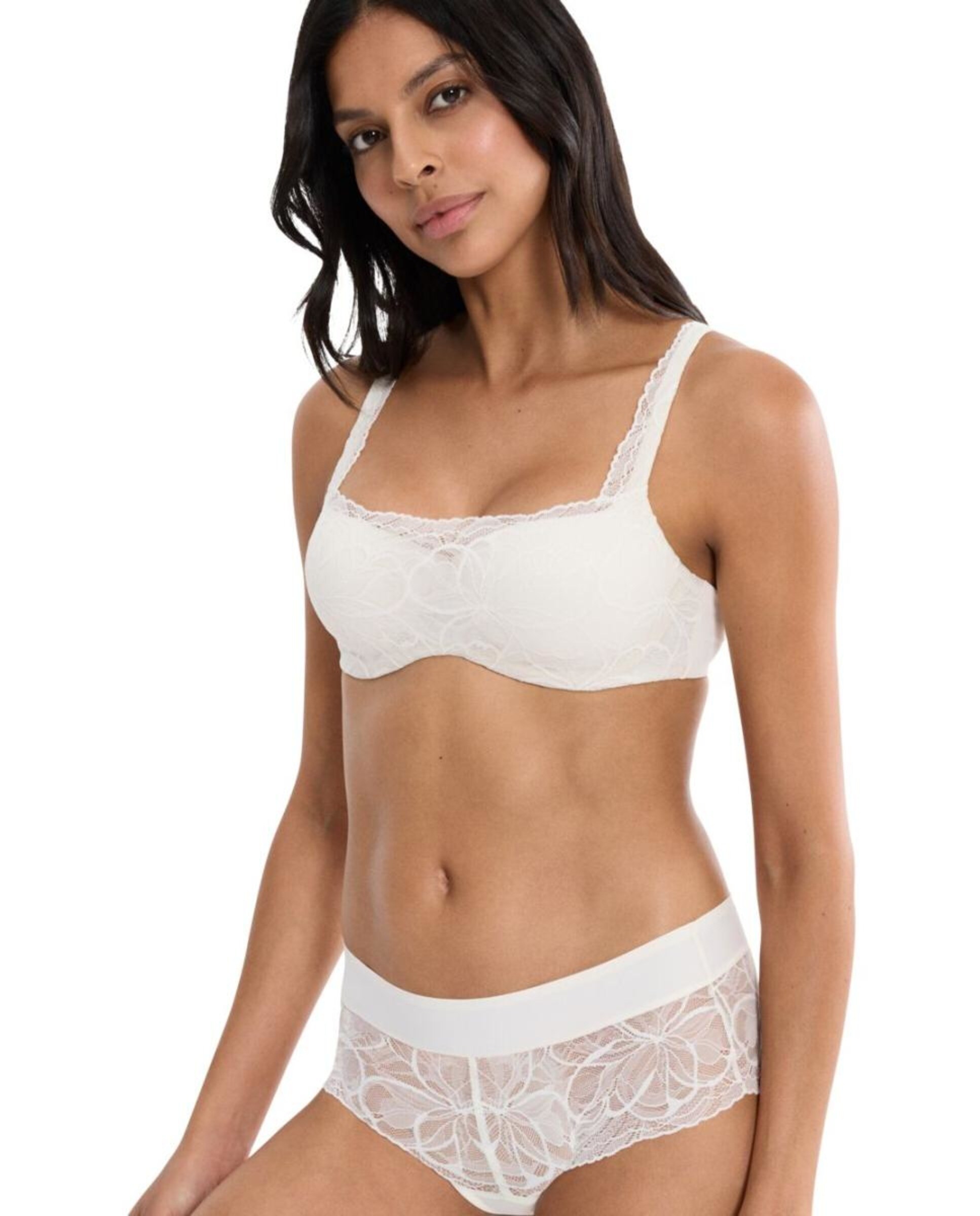 Sujetador Body Make Up Illusion Lace balconette con aro flexible y foam Crudo