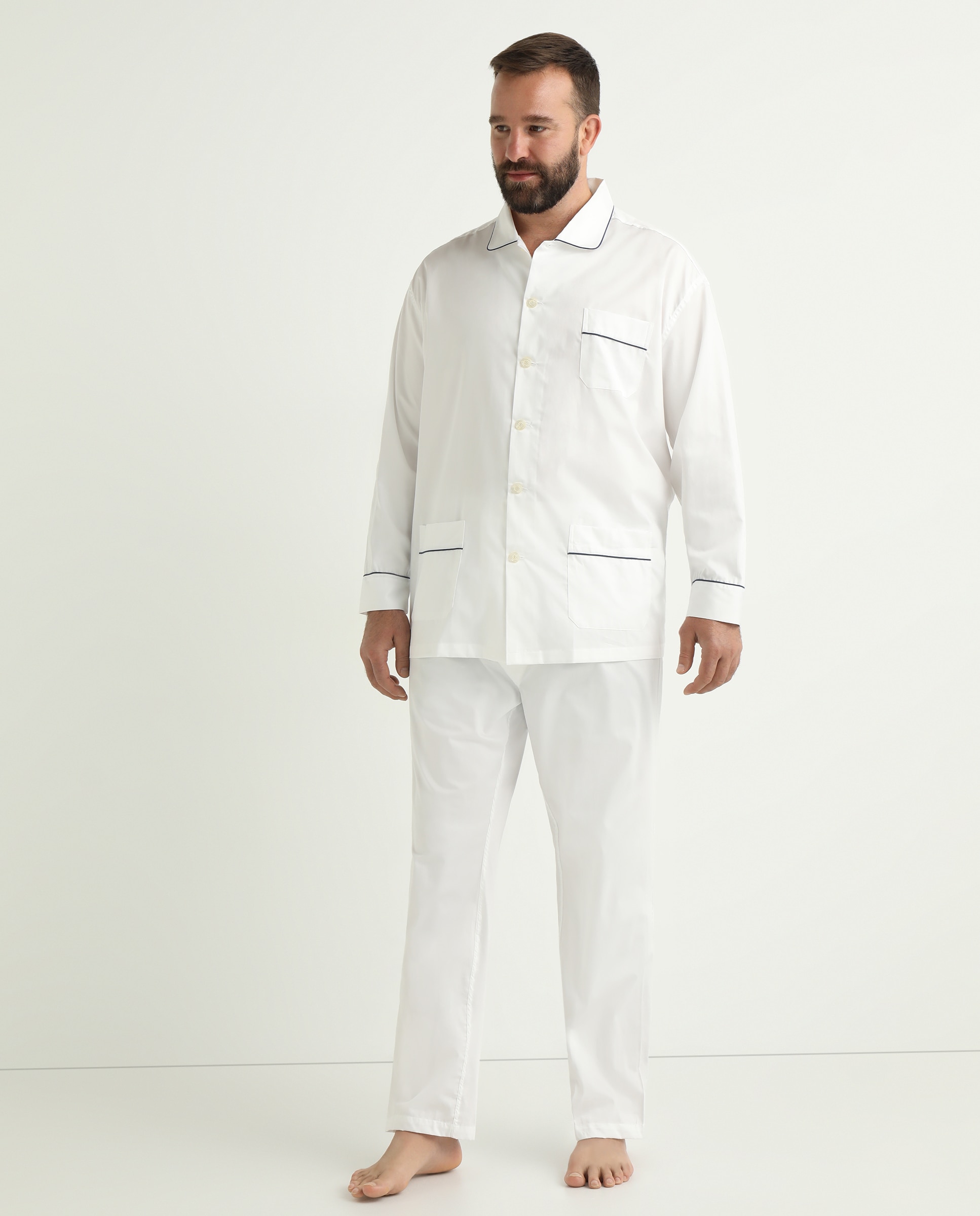 Imagem 0 de Pijama comprido de homem Mirto de tecido liso branco tamanhos grandes