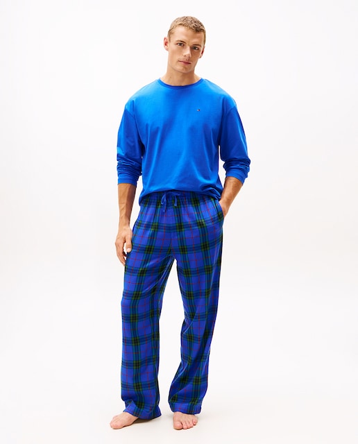 Imagem 0 de Conjunto de Pijama de Flanela com Pantufas