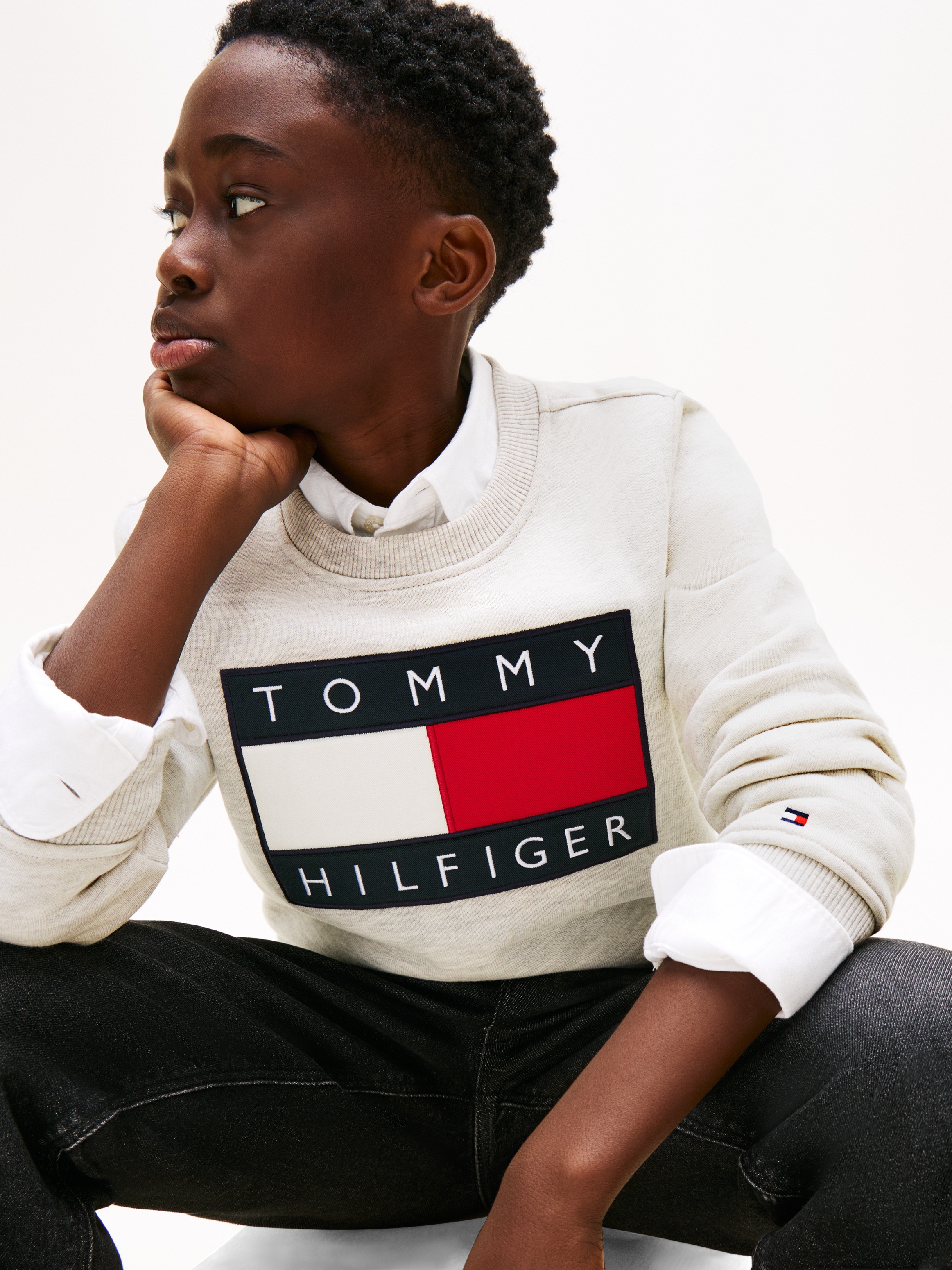 Sweatshirt com Gola Redonda e Logótipo de Bandeira Tommy Hilfiger Cinzento-3