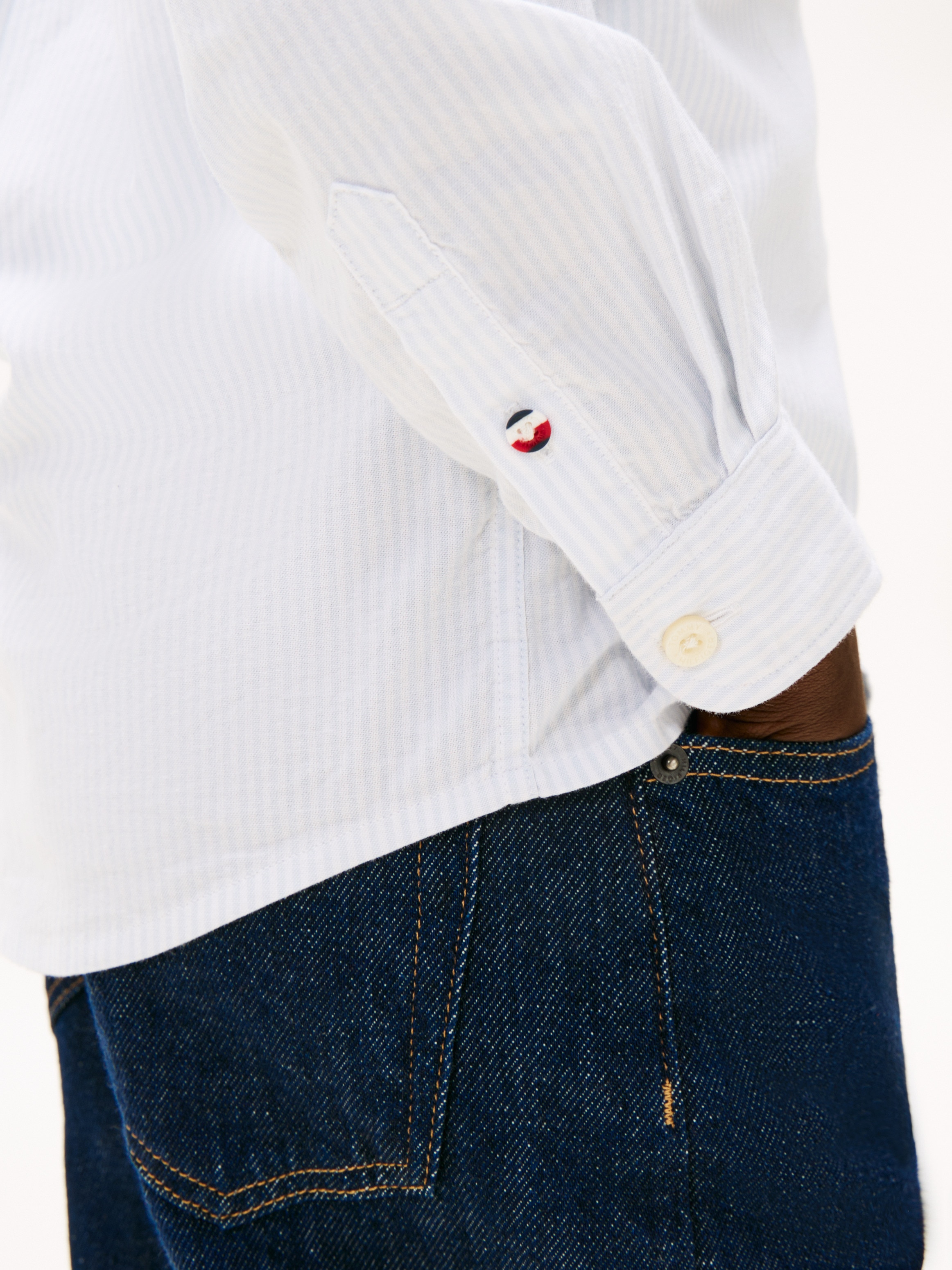 Camisa às Riscas com Gola Abotoada Azul-5