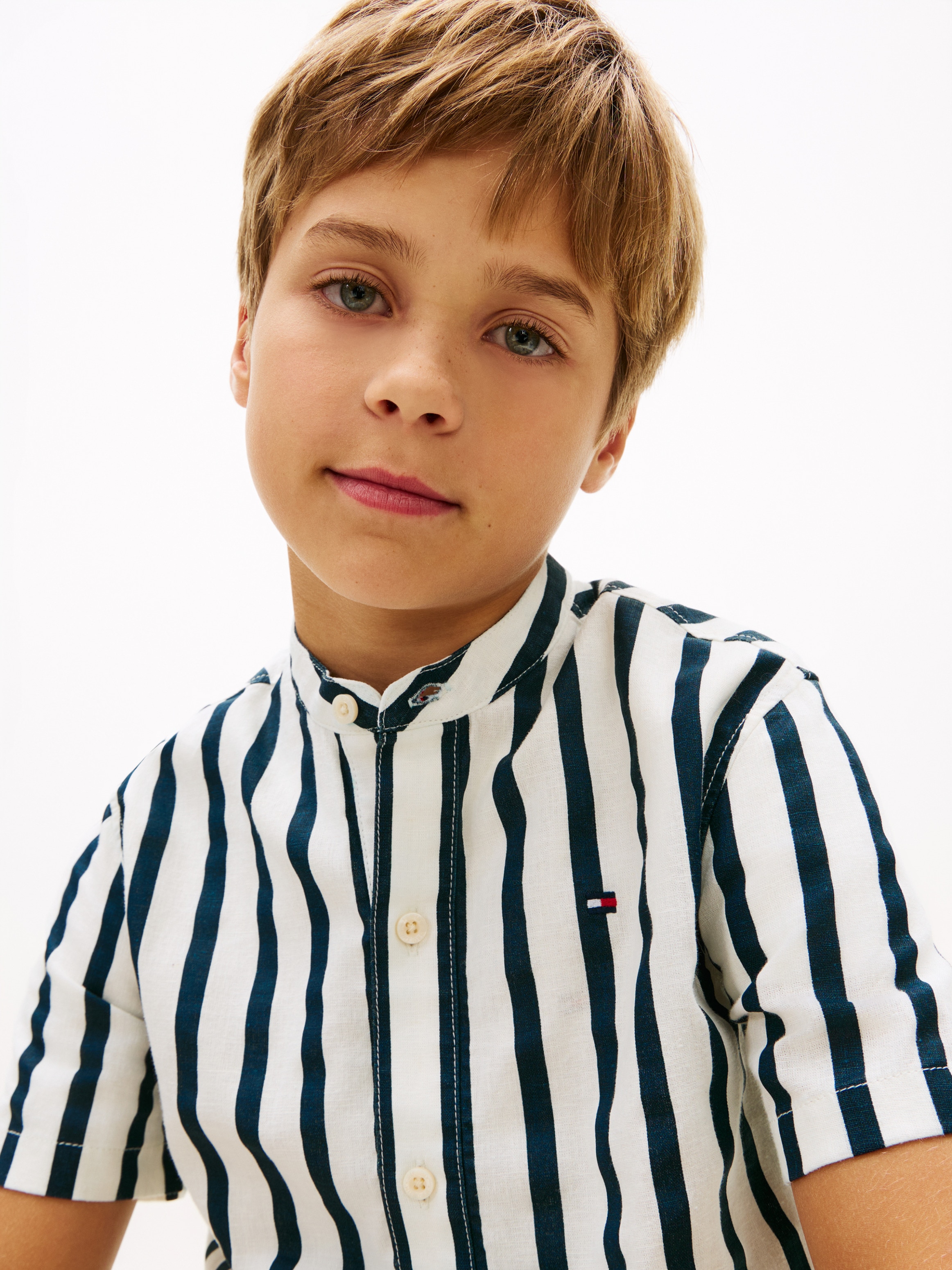 Camisa de Linho com Gola à Padre Azul-3